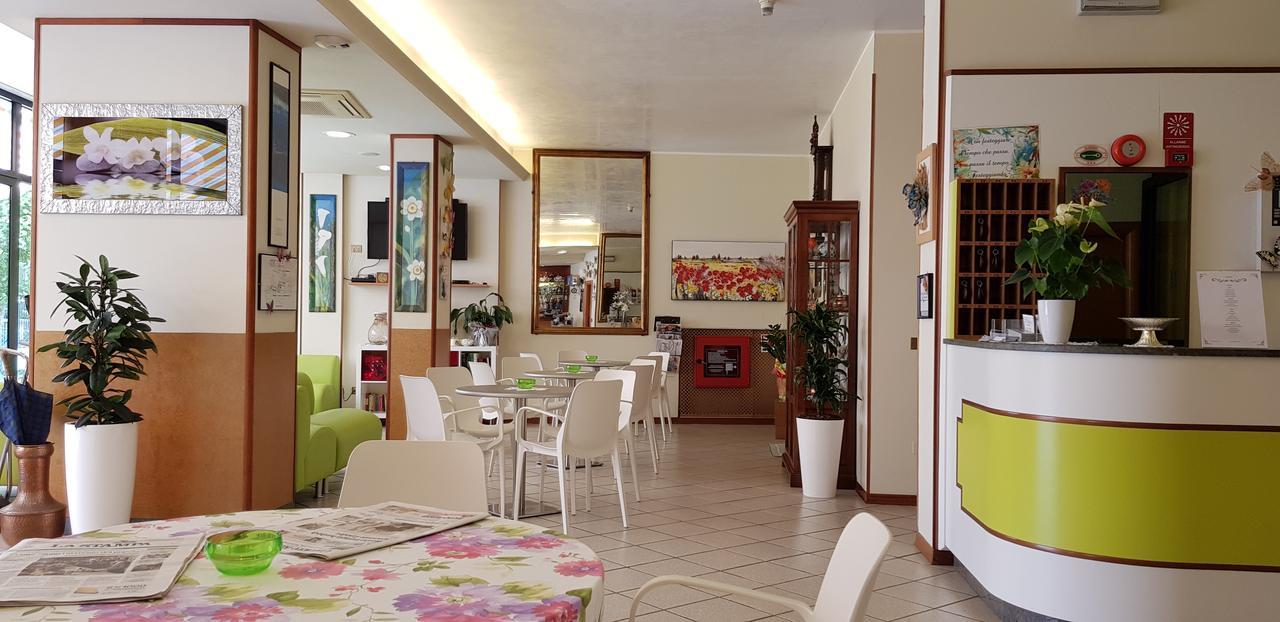 Hotel La Falena Cervia Exteriér fotografie